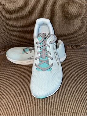 Ladies Altra Escalante 4. Sz6 LNC